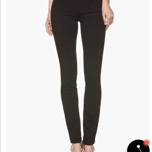 Paige Skyline Skinny Black size 27